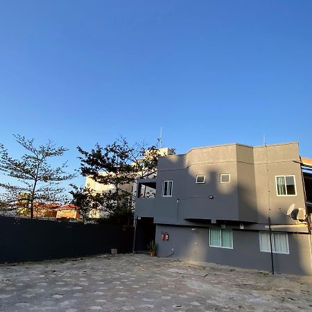 Residencial Melfi 3 Ap 3 Apartment Бомбиняс Екстериор снимка
