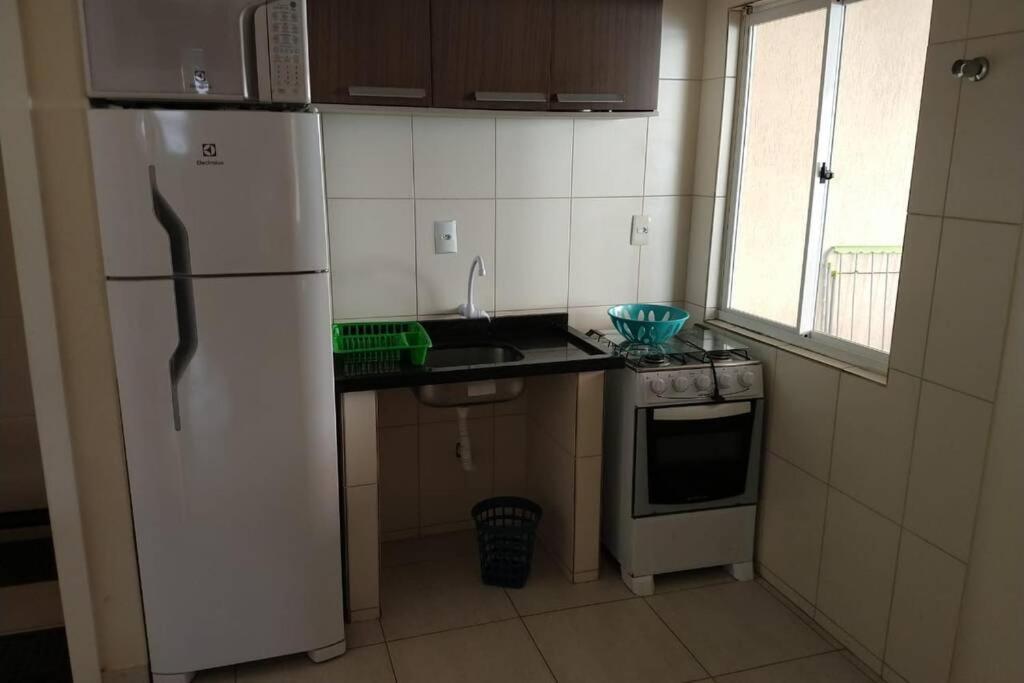 Residencial Melfi 3 Ap 3 Apartment Бомбиняс Екстериор снимка